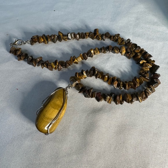Oblong wire wrapped tiger eye pendant necklace - Picture 3 of 6